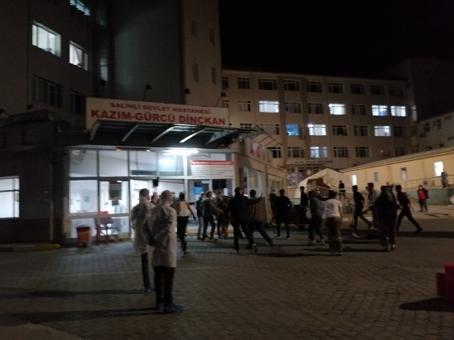Manisa'da 'zeytin fidesini k�rd�n' kavgas�: 1 �l�, 7 yaral�