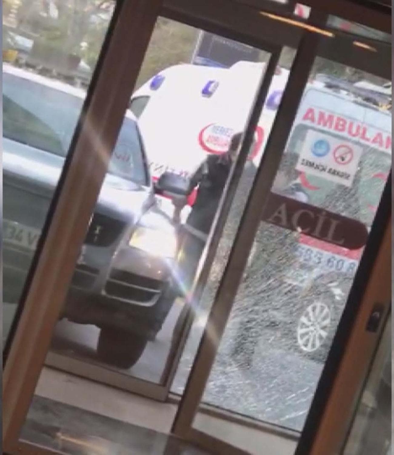 �oke eden olay! Ciple hastaneye girmeye �al��t�