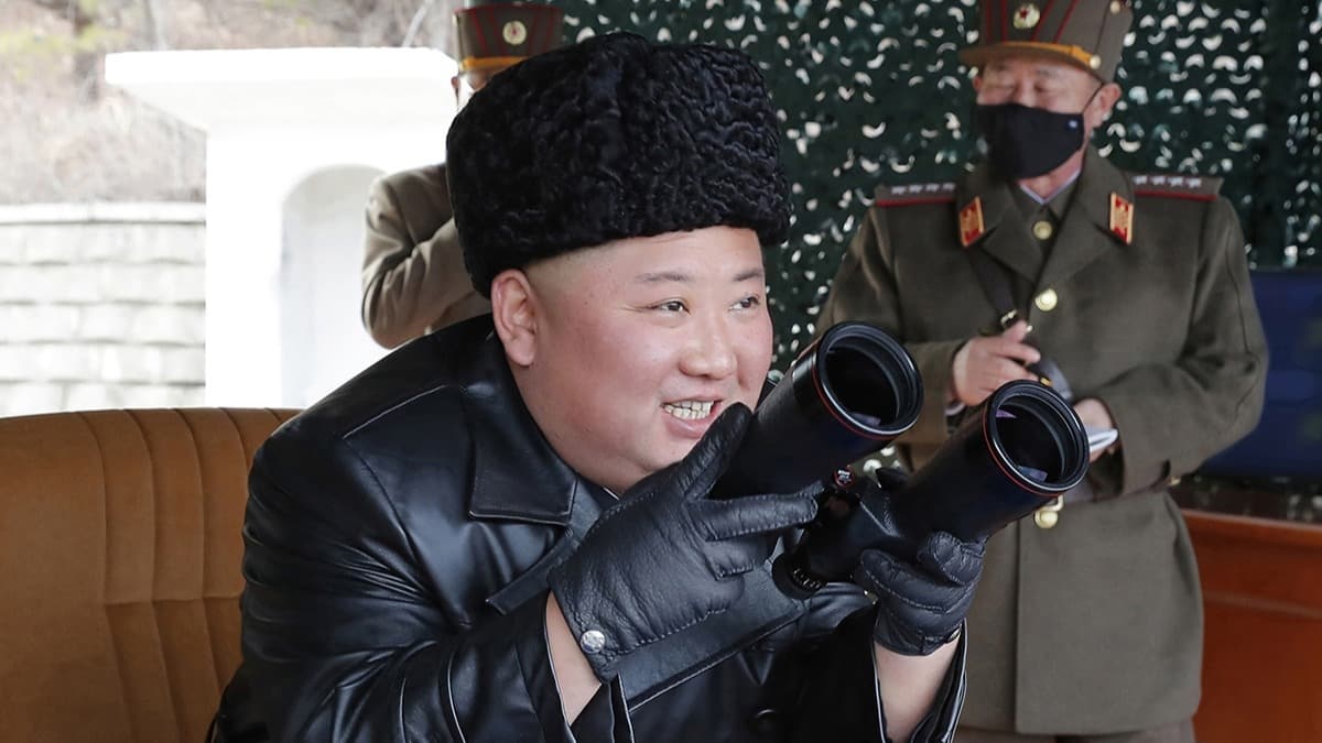 Uydu grntleri ortaya kt: Kim Jong-un herkesi kandryor