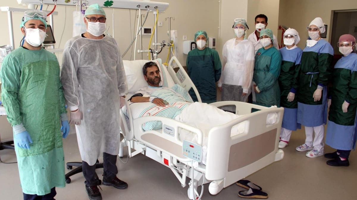 Koronavirs yenen doktor, plazma bayla hastasn da kurtard