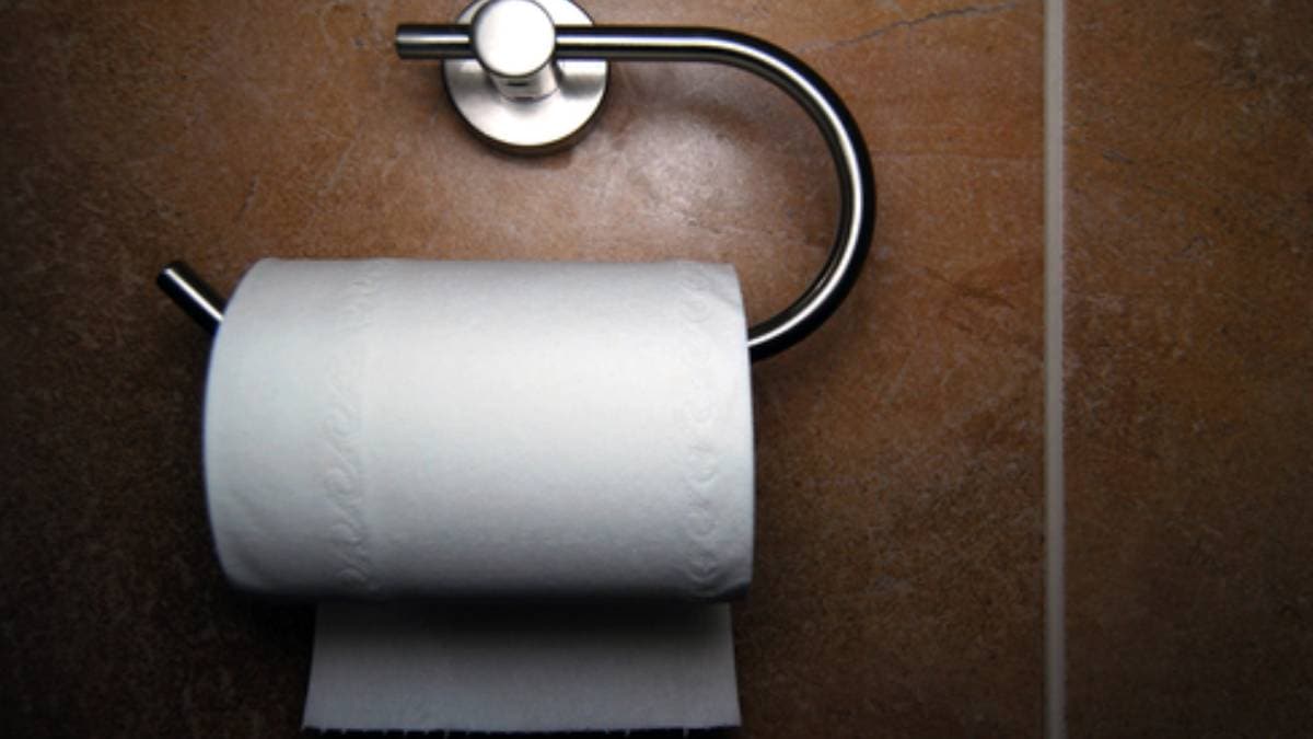 Ukraynal� vekil isyan etti: Tuvalet ka��d�m�z yok