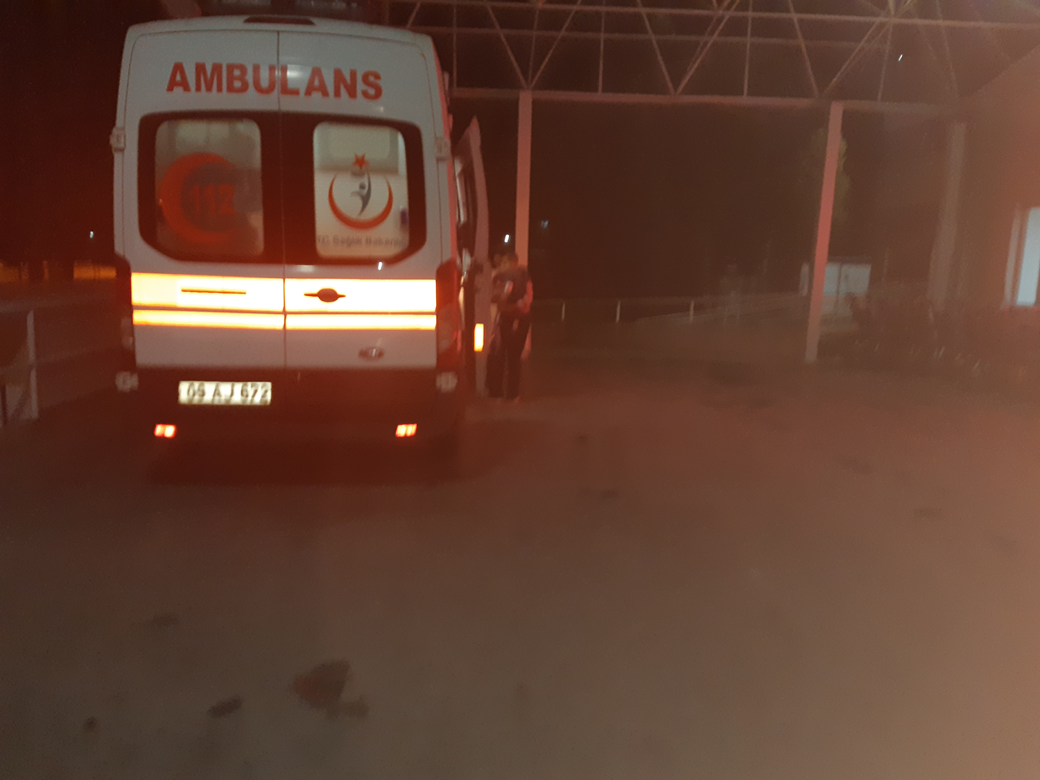 Feci olay! K���k �ocu�u akrep soktu