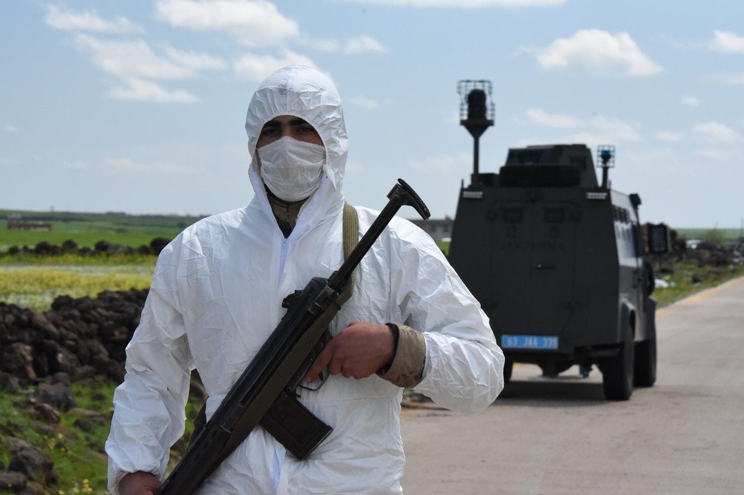 Test sonucunu beklemeden hastaneden ayr�ld�, 1 mahalle karantinaya al�nd�