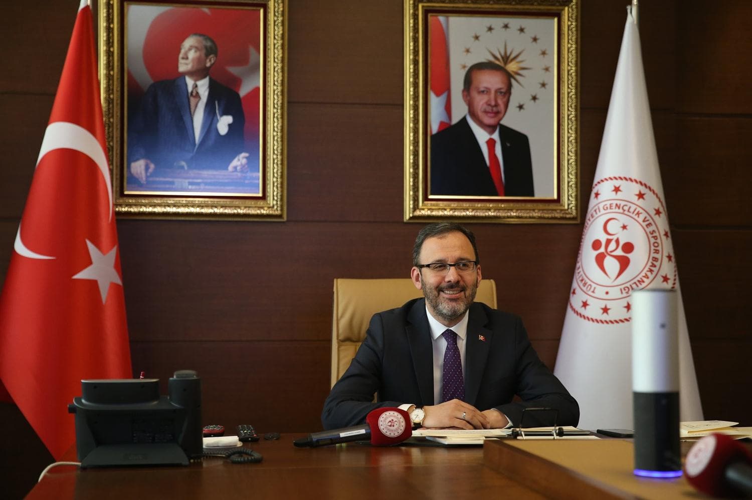 Bakan Kasapo�lu'ndan ba�kanlara 'sporda ihracat' uyar�s�