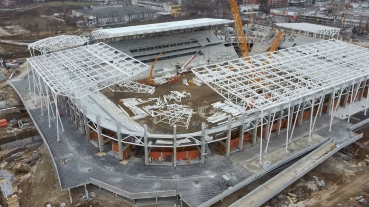 Steau Bkre yeni stadnda oynamak istedii Galatasaray mana asker izin vermedi