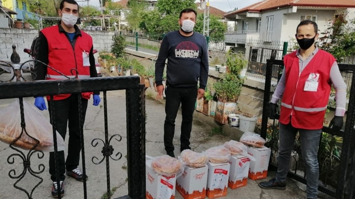 Kzlay'dan 500 aileye gda kolisi yardm