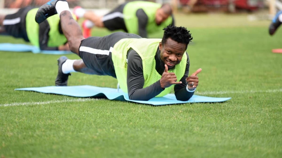 Denizlispor'dan sosyal mesafeli antrenman