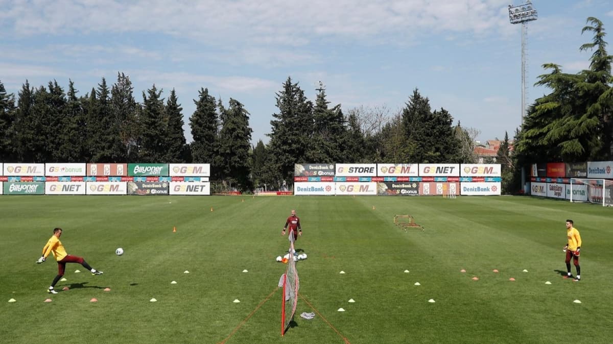 Galatasaray'da hijyenik antrenman