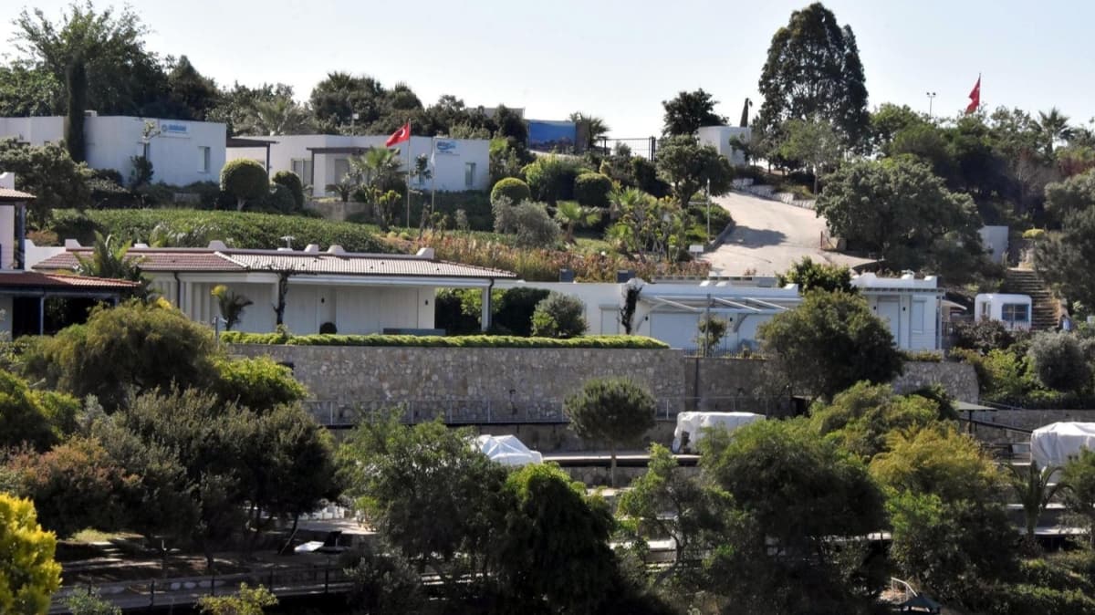 Mula Valilii, zdil'in villas iin mfetti talep etti