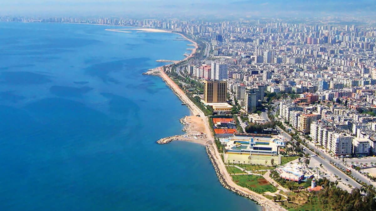 Mersin'de hafta sonu soka�a ��kma yasa�� var m�? Mersin'de 9-10 May�s soka�a ��kma yasa�� olacak m�?
