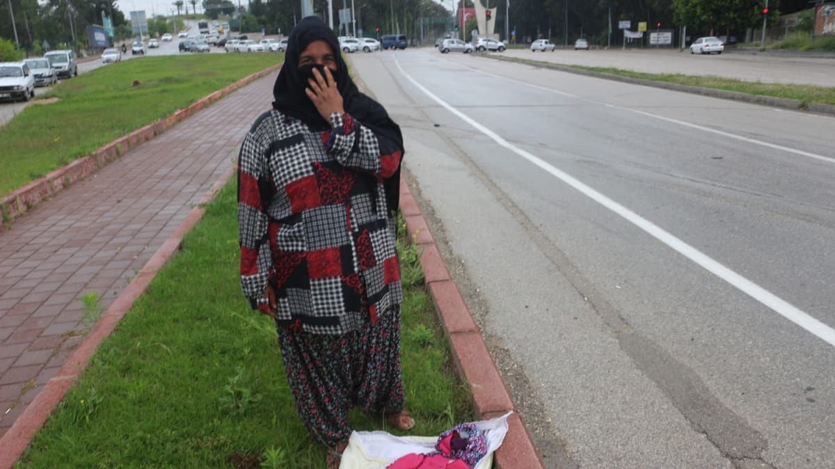 Bez paralarndan yapt bebekle dilencilik yapan kadn ikinci kez polise yakaland