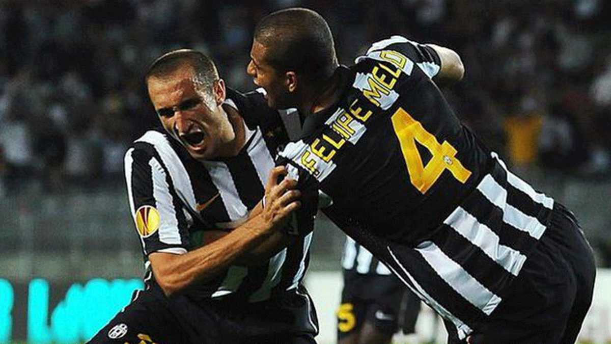 Tart��ma b�y�yor! Chiellini'nin sert s�zlerine Melo'dan cevap geldi