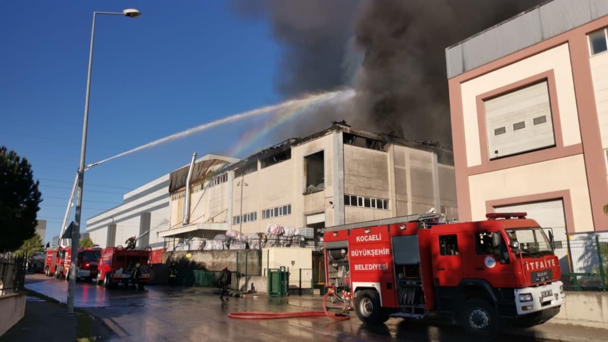 Kocaeli'de korkutan fabrika yangn