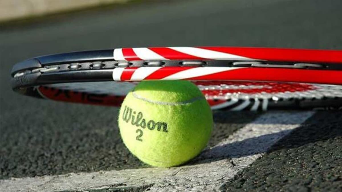 Milli tenisiler korta kt