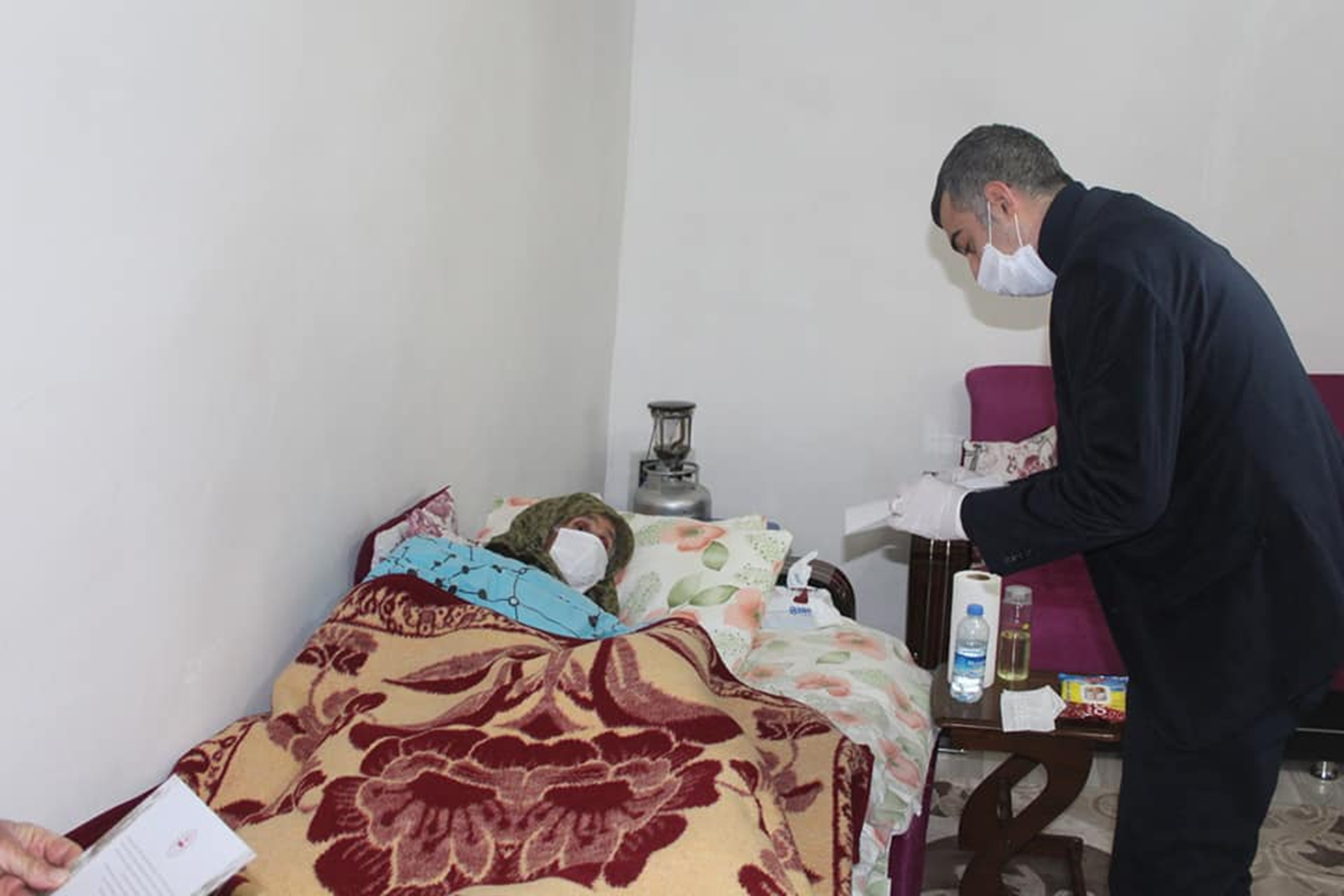 Bakan Soylu'dan 100 ya��ndaki Zeynep nineye Anneler G�n� hediyesi