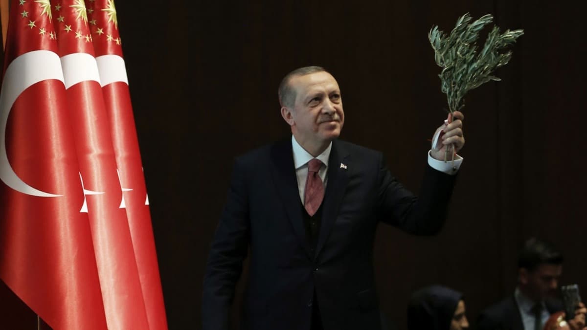 Cumhurba�kan� Erdo�an'dan Anneler G�n� payla��m�