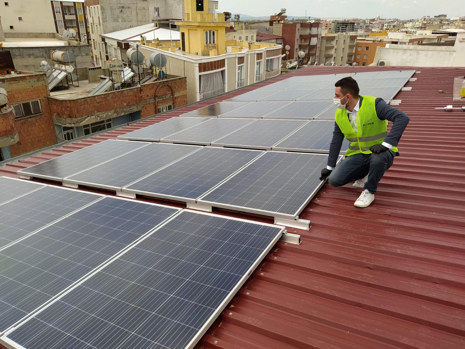 Kendi kulland���n� bedavaya getirdi, fazlas�n� satacak