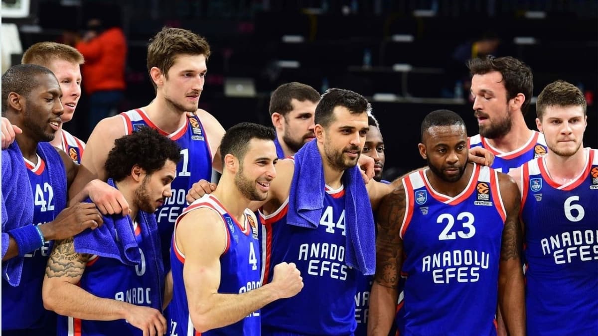 Anadolu Efes'ten liglerin iptal kararna destek
