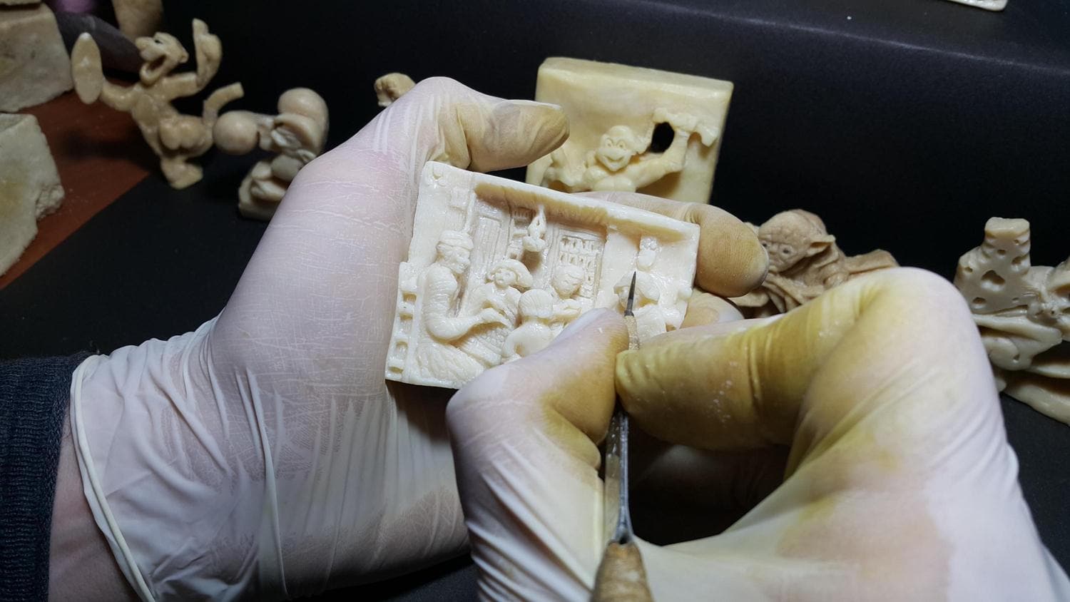 Kimi 5 kimi 25 saatte ortaya ��k�yor... Bu eserlerin neden yap�ld���n� ��renince �ok �a��racaks�n�z