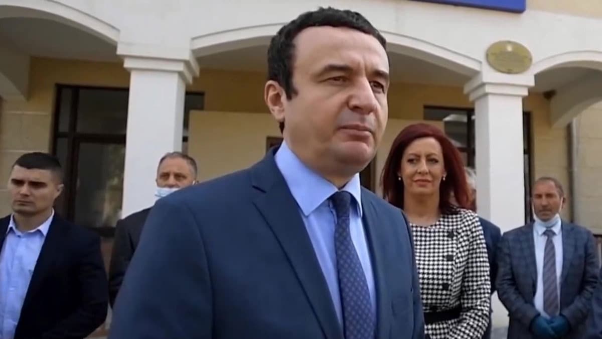 Kosova Babakan Kurti kendini tecrit etti