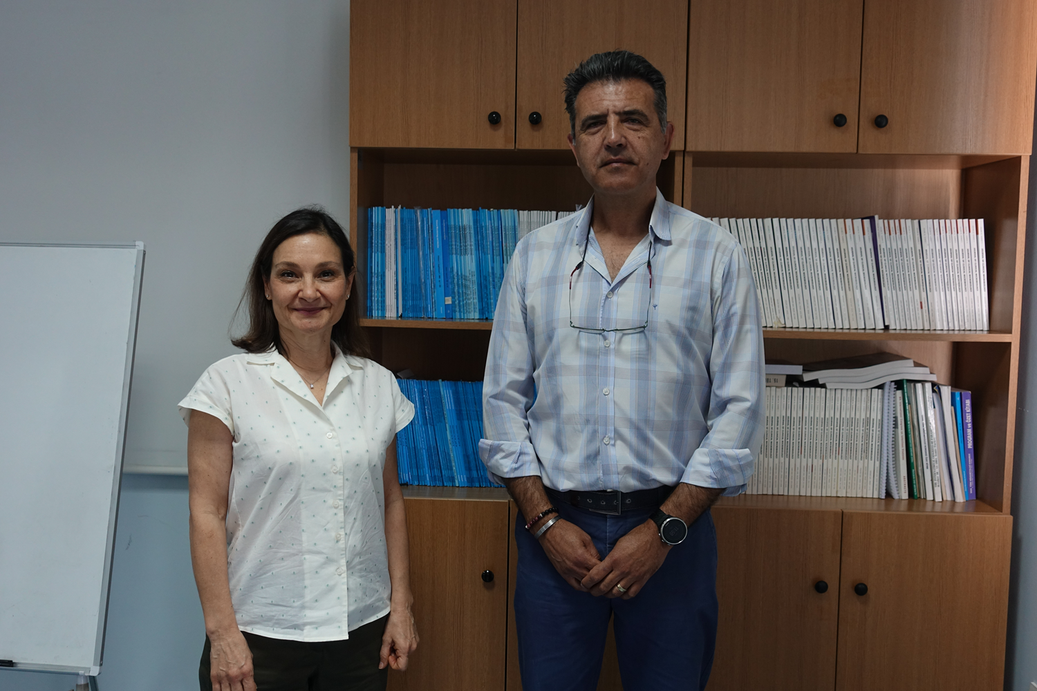 Uzmanlardan kuaf�r ve berberlerde 30 dakikadan fazla kalmay�n uyar�s�