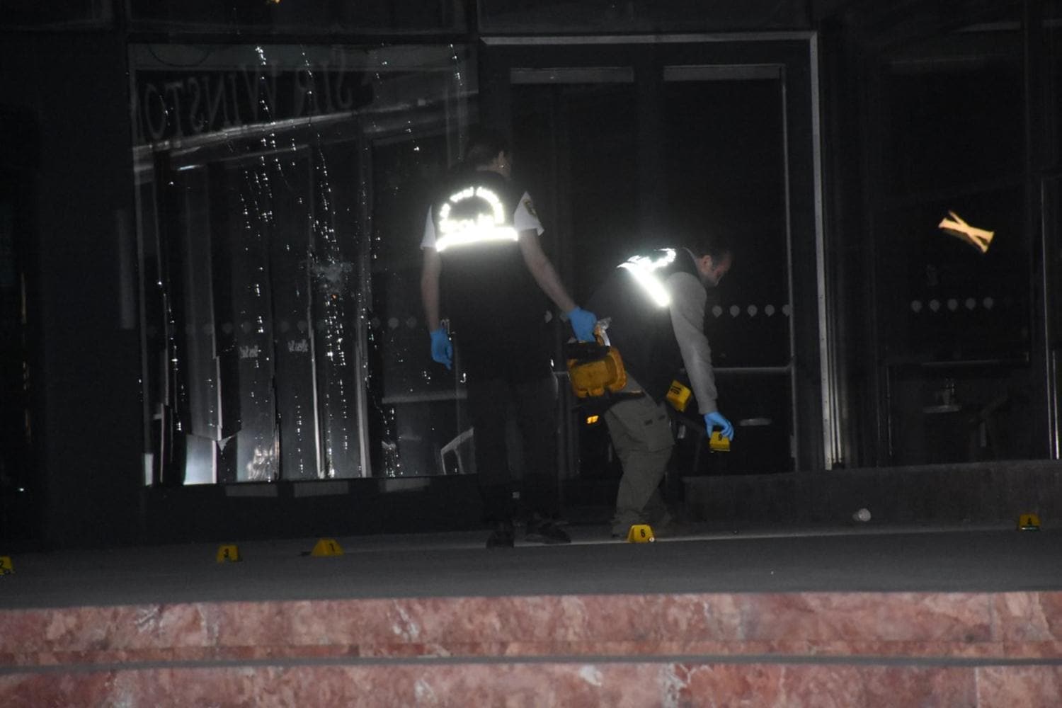 Ayn� al��veri� merkezine iki ayda iki silahl� sald�r�