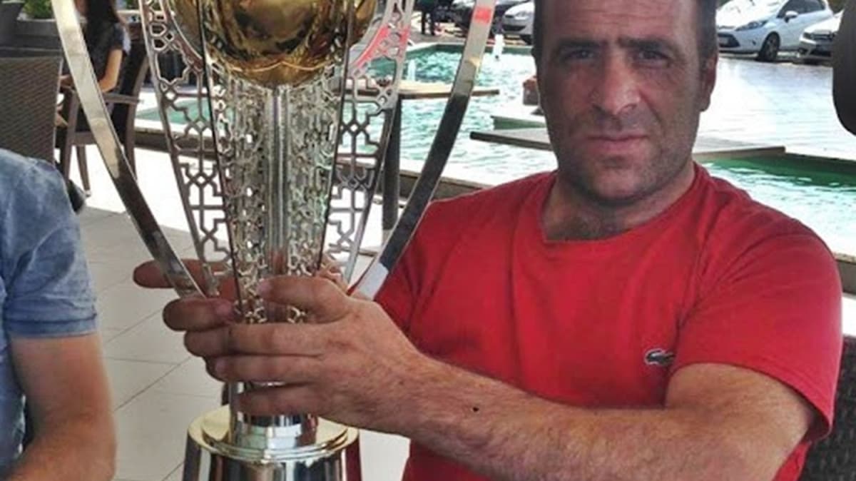 Kilimli Belediyespor Bakan Musa Bahadr, oyuncularna 1000 TL koronavirs harl verdi
