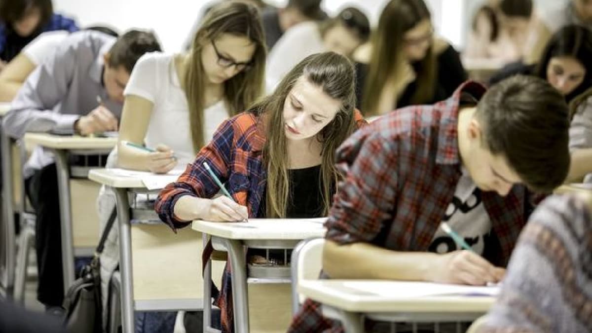 Y�K duyurdu! Bu b�l�mleri se�enlere maa� gibi burs ve istihdam m�jdesi