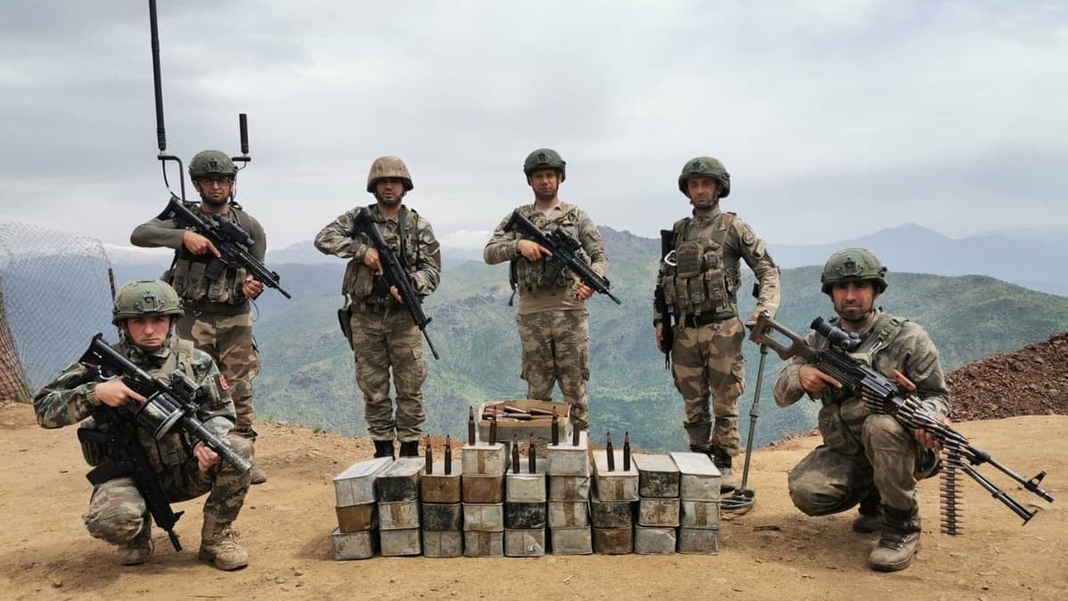 PKK'ya ait maara ierisine gizlenmi 30 kutu Doka Uaksavar mhimmat ele geirildi