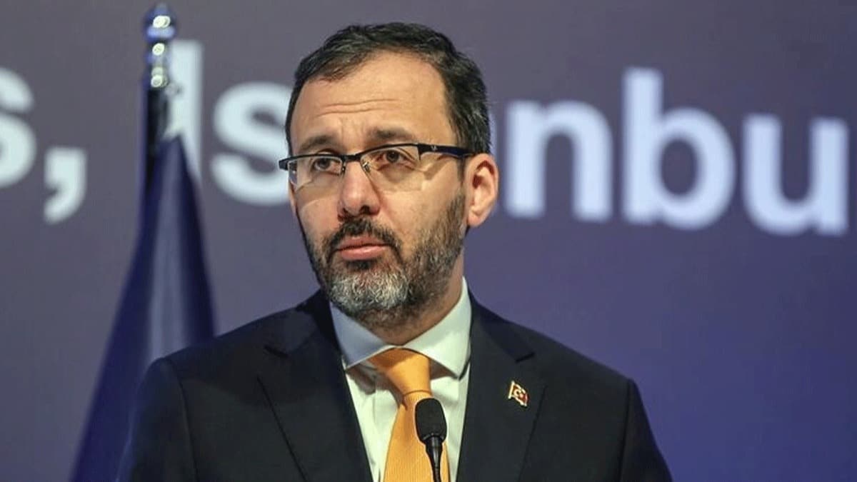 Bakan Kasapolu'ndan koronavirse yakalanan Ahmet Nur ebi'ye gemi olsun telefonu