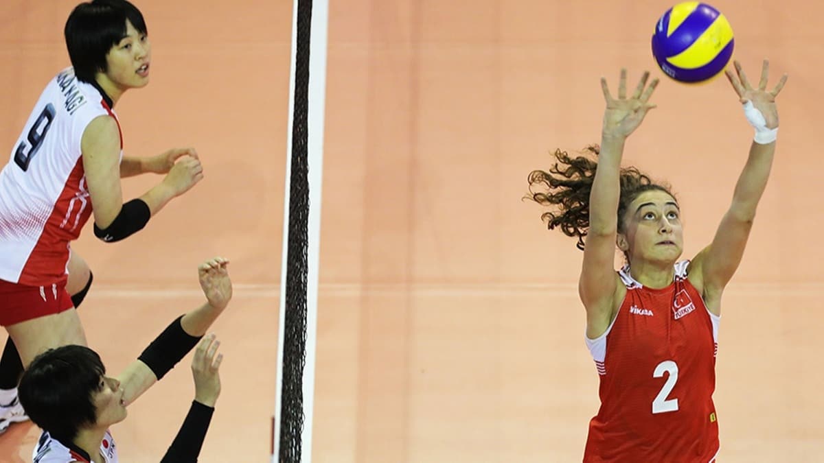 Elif ahin, Eczacba VitrA'da