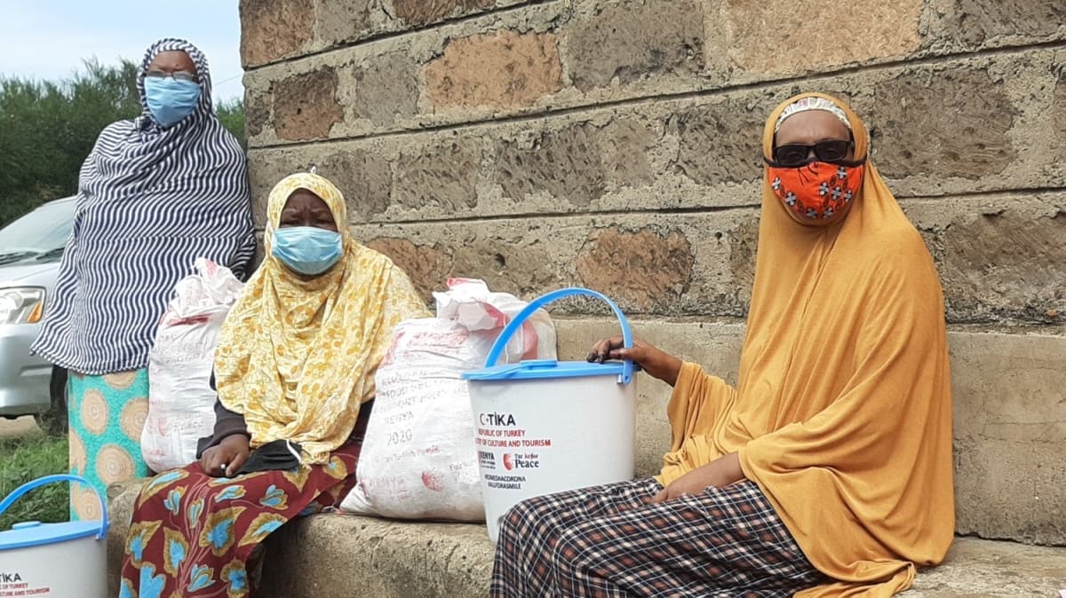 Kenya'da koronavirs karantinasndaki mahallenin yardmna TKA kotu