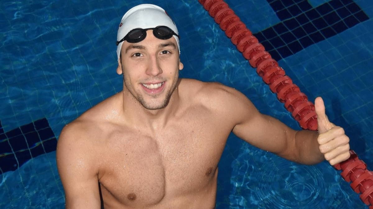Rekortmen yzc Emre Sak gen yzclerle bulutu