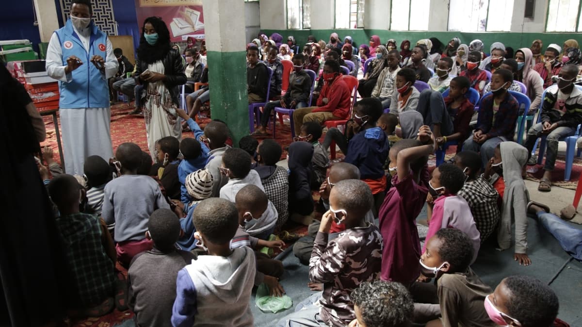 Antalya Mftl, Etiyopyal yetimlerin yzn gldrd 