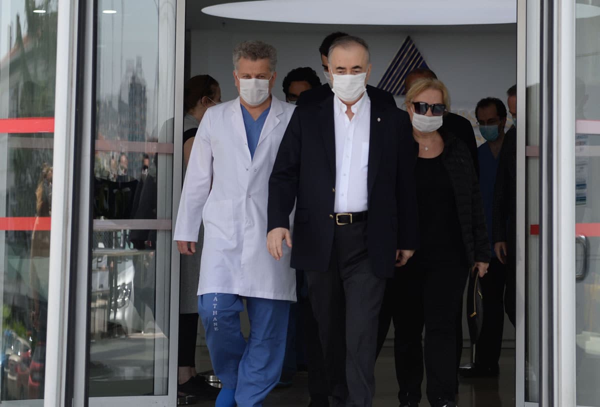 Galatasaray Kul�b� Ba�kan� Mustafa Cengiz, yo�un bak�mdan ��kar�ld�