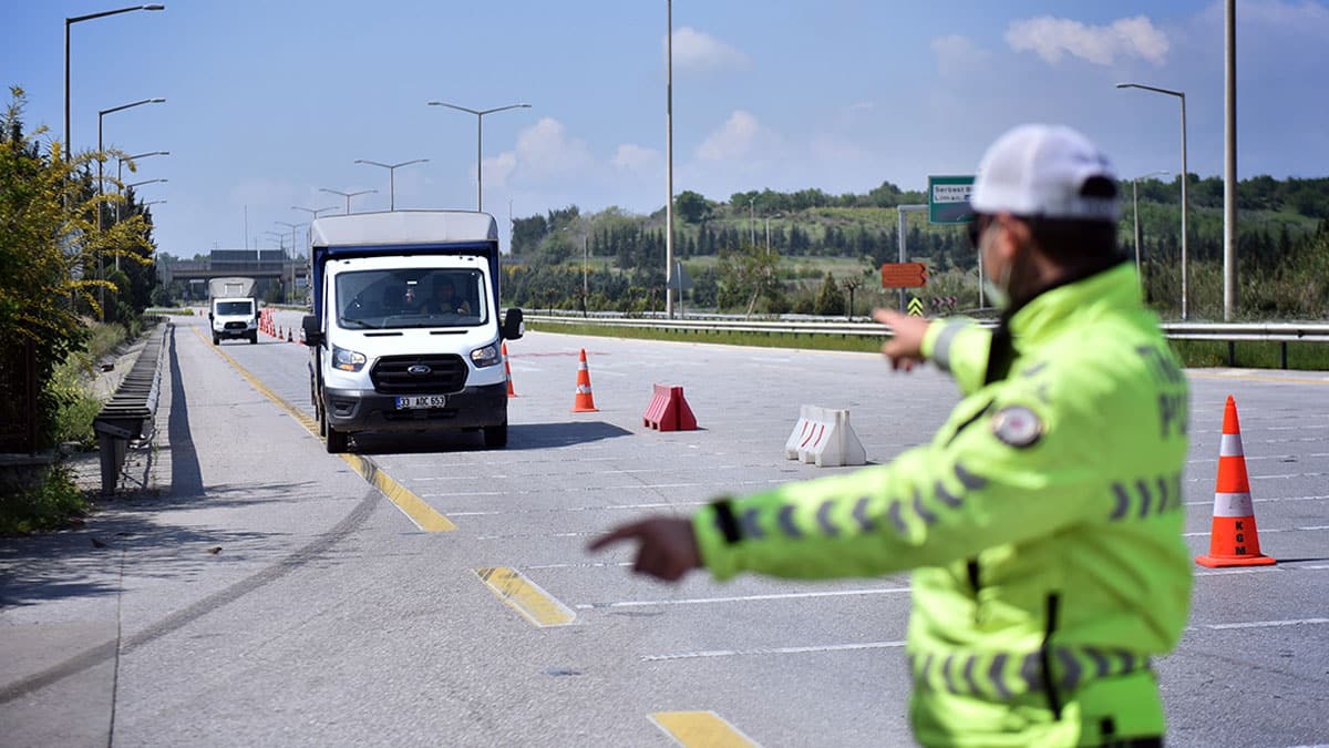 ��te Seyahat yasa��n�n devam etti�i iller