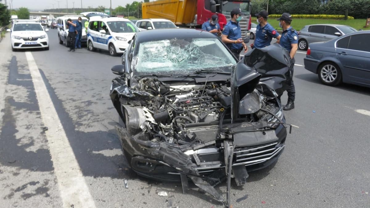 AK Parti Bursa milletvekili Atilla dn trafik kazas geirdi