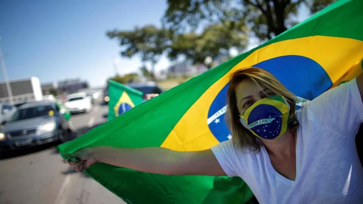 Brezilya'da Kovid-19 nedeniyle lenlerin says 1179 artarak 17 bin 971'e ykseldi