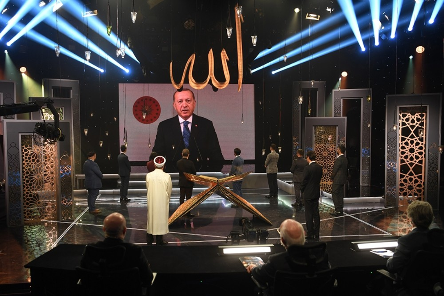 Ba�kan Erdo�an, programa ba�lanarak yar��mac�lar� tebrik etti