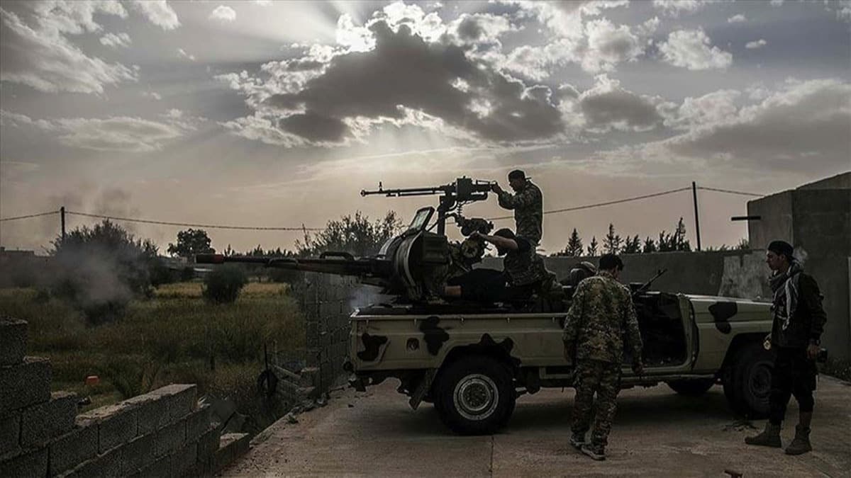 Libya ordusu Terhune'deki Hafter milislerine 5 hava harekat dzenledi