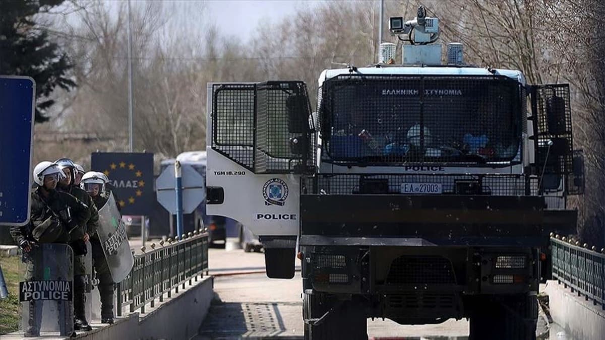 Yunan polisi, Kovid-19 salgnndan faydalanarak snmaclar zorla Trkiye'ye gnderiyor