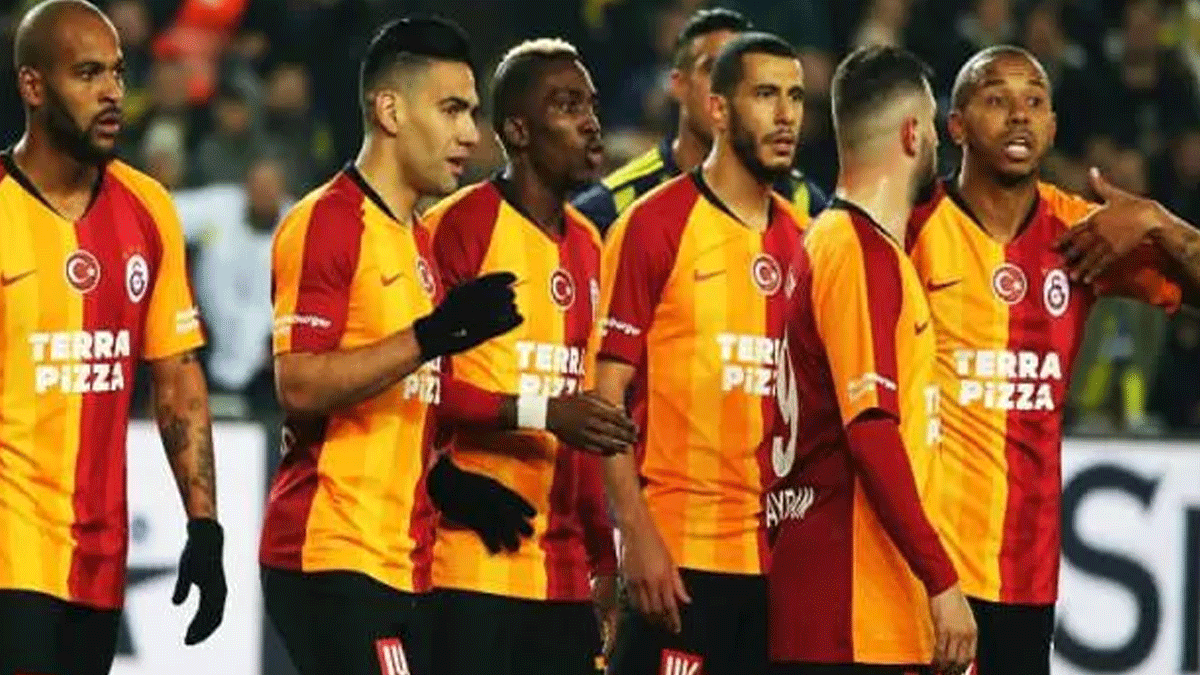 Galatasaray o oyuncunun menajeriyle g�r��ecek! Y�ld�z oyuncu Galatasaray'dan ayr�l�yor