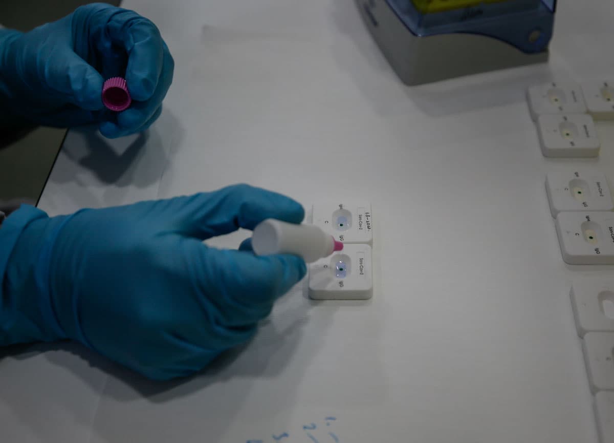 Sabanc� Holding, 150 bin h�zl� tan� kitini bakanl��a teslim etti