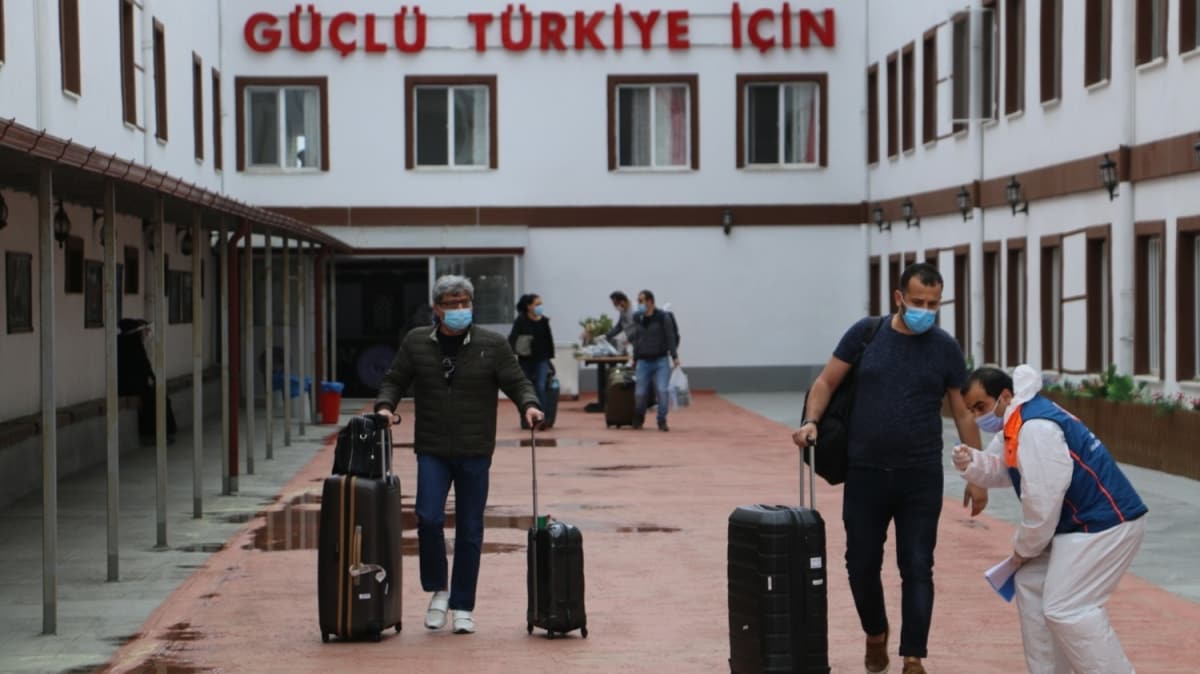 Sinop'ta karantina sresi dolan vatandalar evlerine yolcu edildi