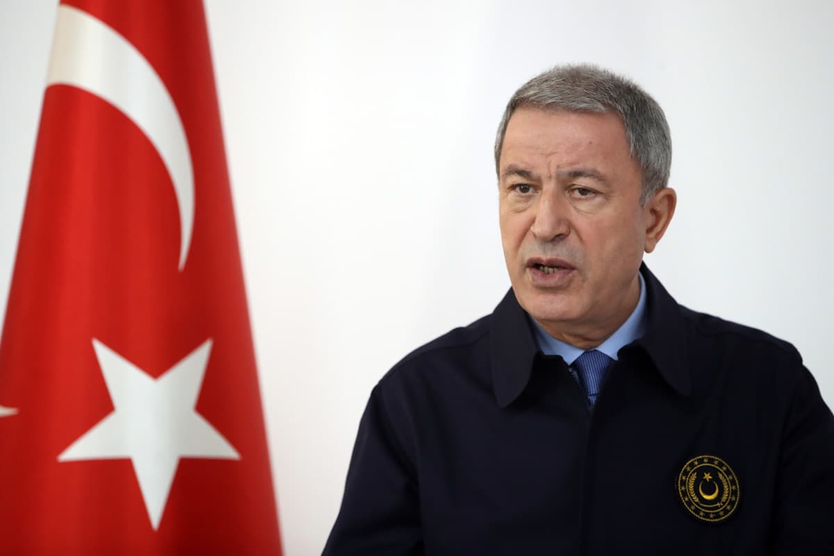 Bakan Akar'dan bayram mesaj�