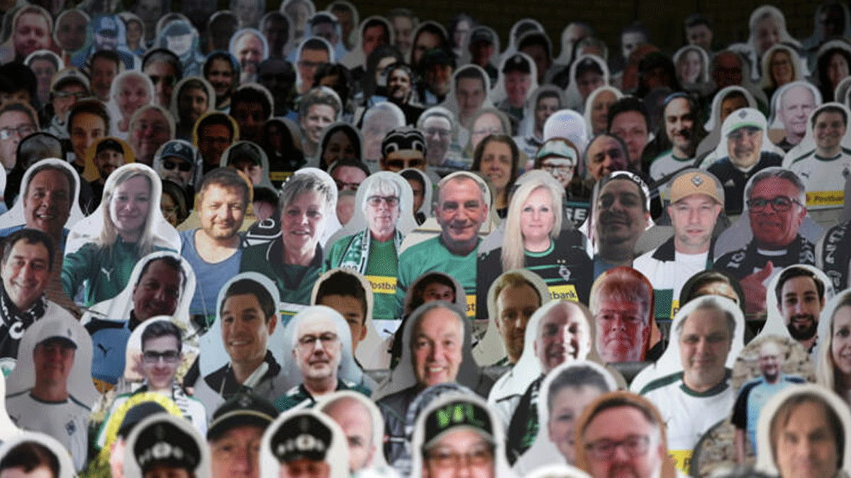 Almanya'da seyircisiz ma�ta 15 bin 'maket taraftar'