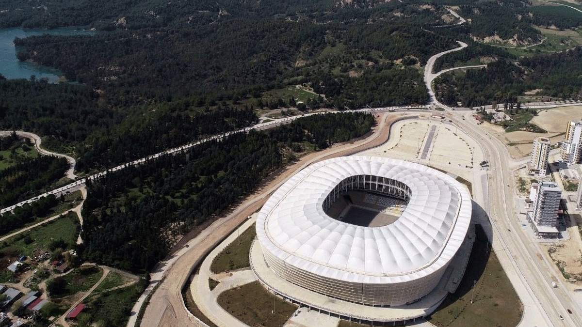 Mehmet Muharrem Kasapo�lu, Yeni Adana Stad�'n�n renklerini a��klad�