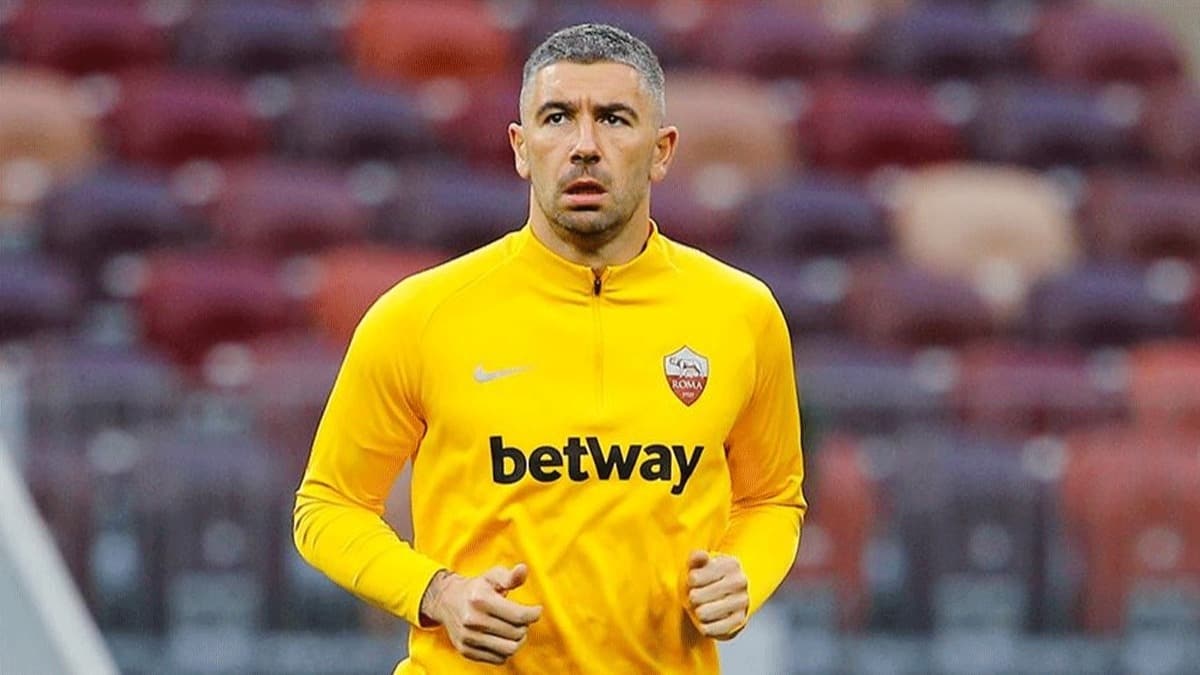 Aleksandar Kolarov, Roma'da teknik ekipte kalmak istiyor