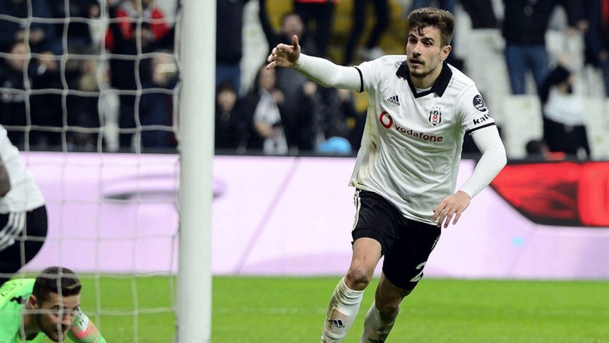 Be�ikta�'�n y�ld�z� Dorukhan Tok�z anla�maya vard�!