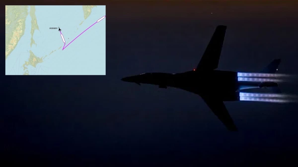 B-1B bombardman uaklar Kamatka Yarmadas yaknlarnda 'karanlk' utu